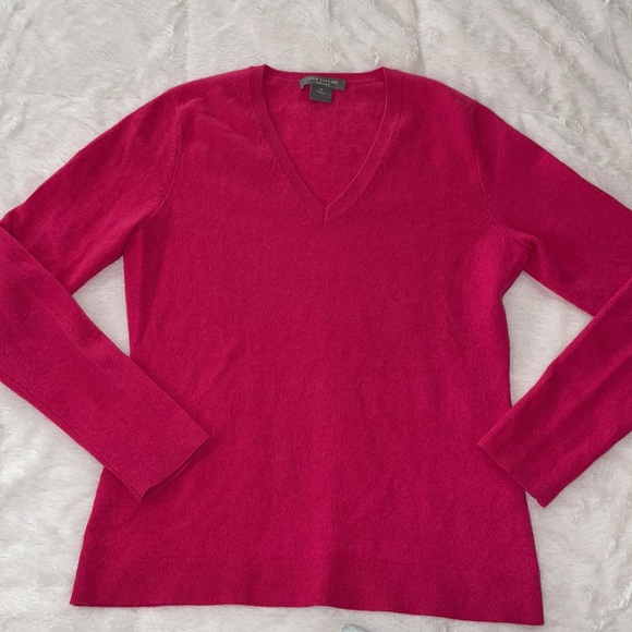 Ann Taylor Cashmere Magenta Pink Sweater - Picture 2 of 9